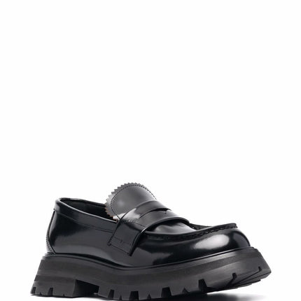 Alexander McQueen Flat shoes Black