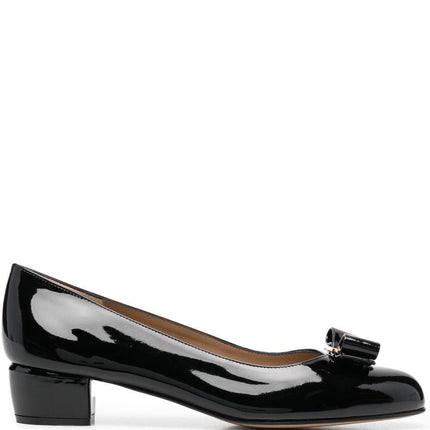 Ferragamo With Heel Black