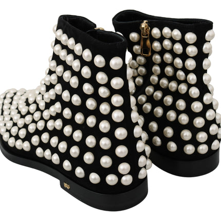 Bottes de cheville noire chic avec des perles