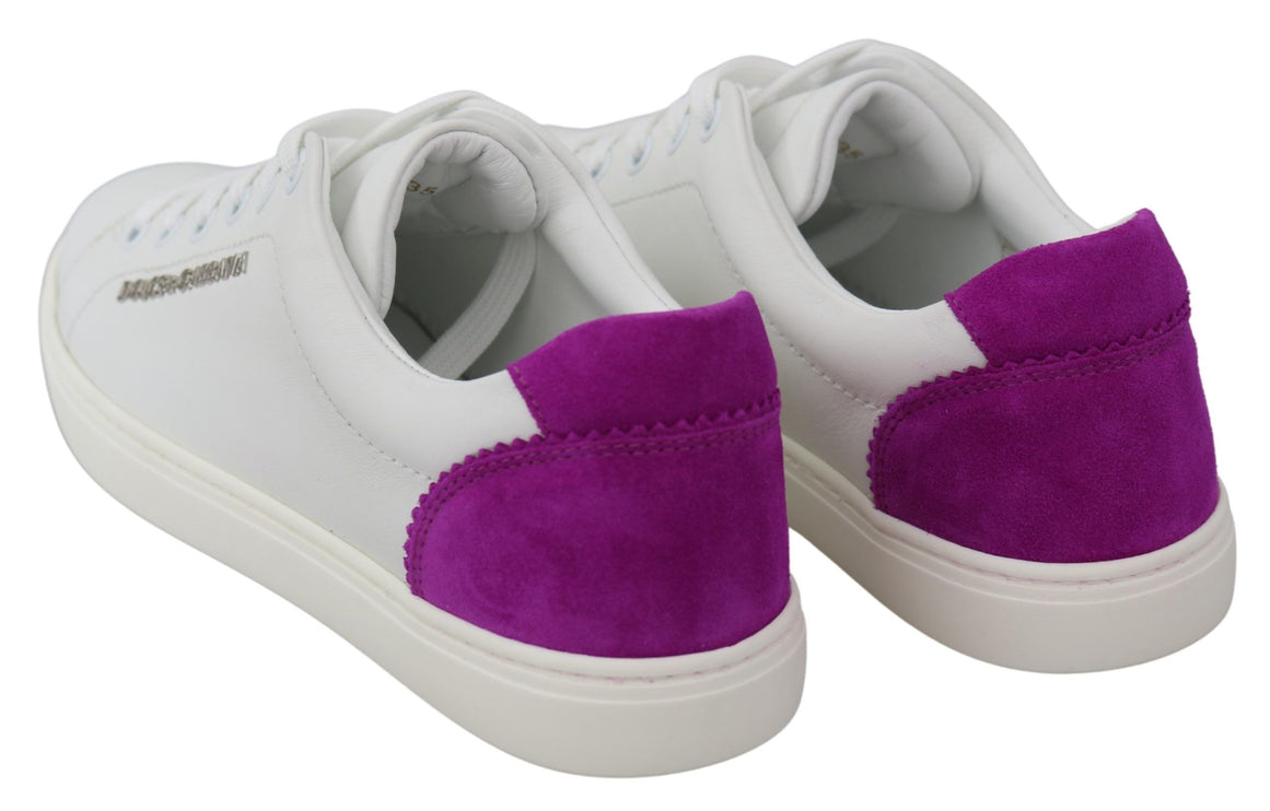 Sneaker chic in pelle bianca con accenti viola