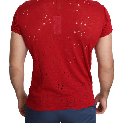 Tee de coton rouge rayonnant parfait pour le style quotidien