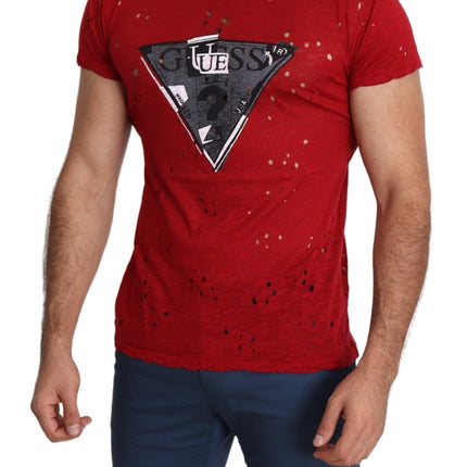 Tee de coton rouge rayonnant parfait pour le style quotidien