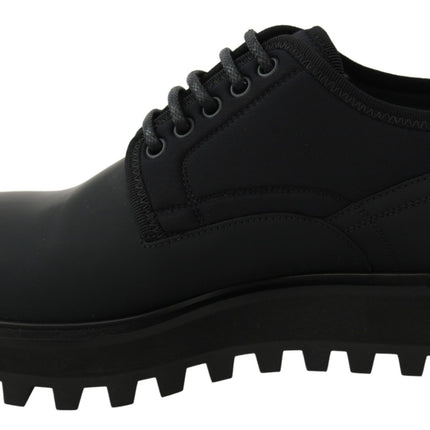 Elegantes zapatos de derby de piel de ternero negro