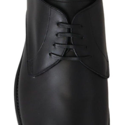 Elegantes zapatos de vestir derby de cuero negro