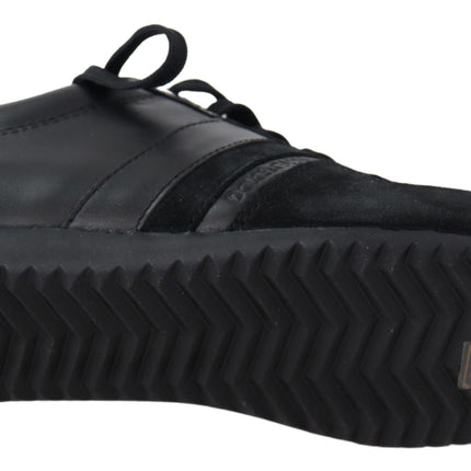 Elegantes zapatillas de deporte deportivo de cuero negro