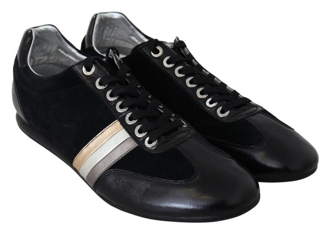 Elegantes zapatillas de deporte deportivo de cuero negro