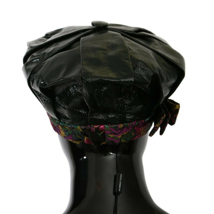 Elegante zwarte baret met bloemenvoering