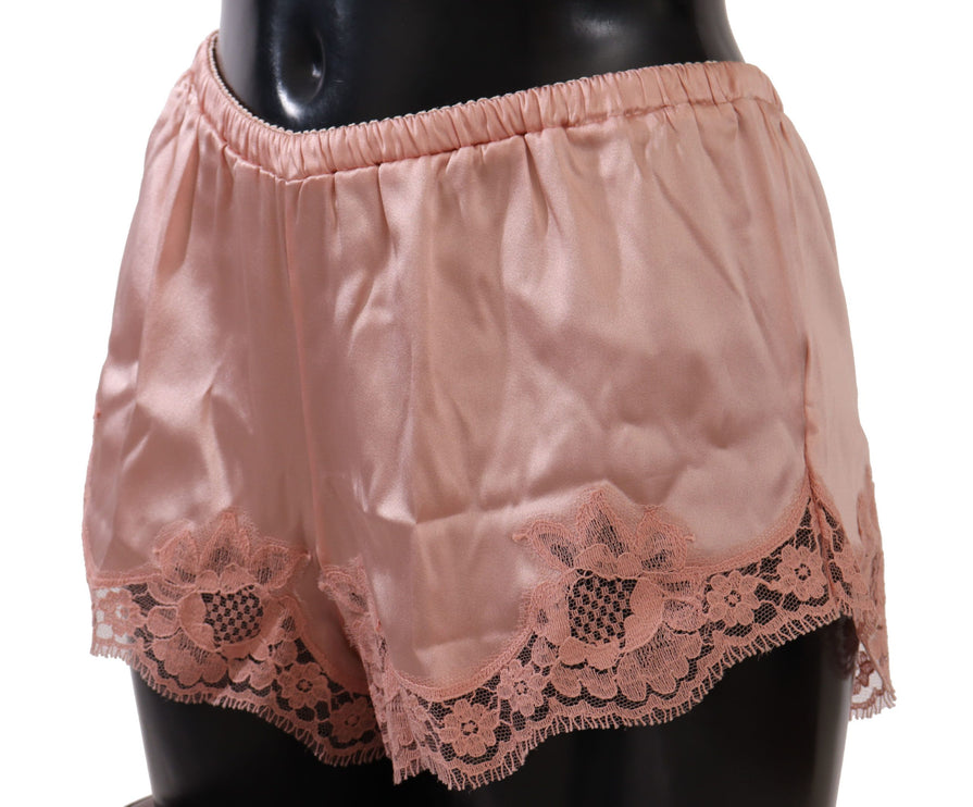 Eleganti pantaloncini di lingerie in pizzo di seta rosa in polvere