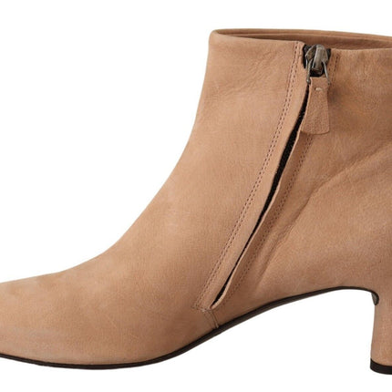 Bottes en cuir beige élégantes