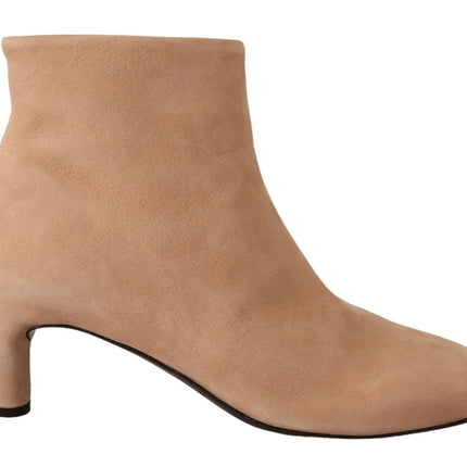 Bottes en cuir beige élégantes