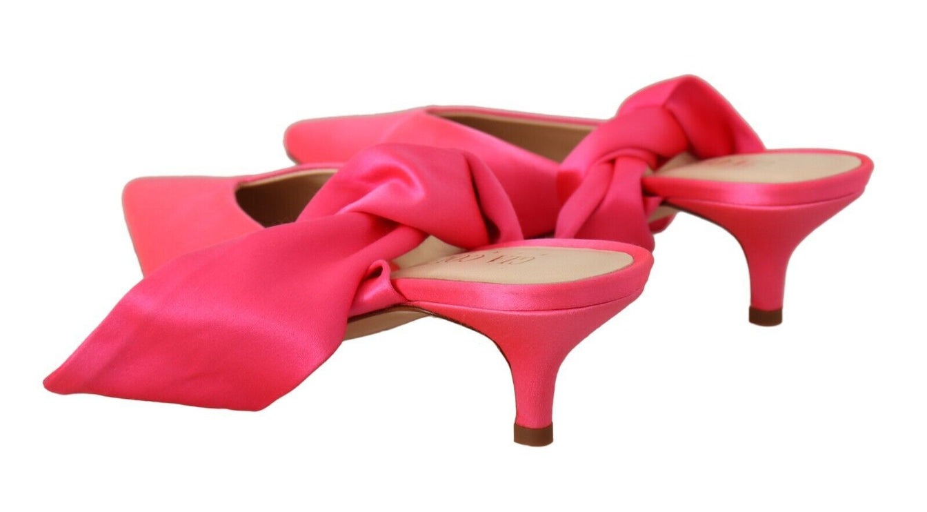 Tacones de gatito rosa elegantes para noches elegantes