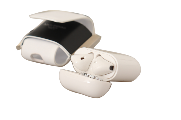 Custodia chic per Airpods in pelle monocromatica