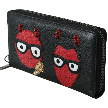 Elegante cartera continental de piel roja y negra