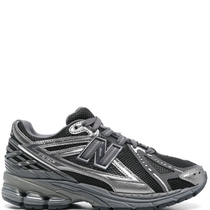 New Balance Sneakers Black