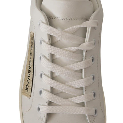 Eleganti sneaker in pelle bianca con accenti d'oro