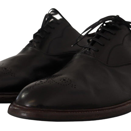 Elegantes zapatos formales de Derby de cuero negro