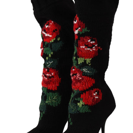 Bottes de chaussettes élégantes avec détail des roses rouges