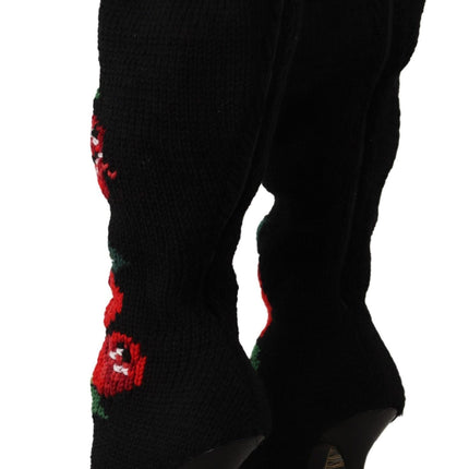 Bottes de chaussettes élégantes avec détail des roses rouges