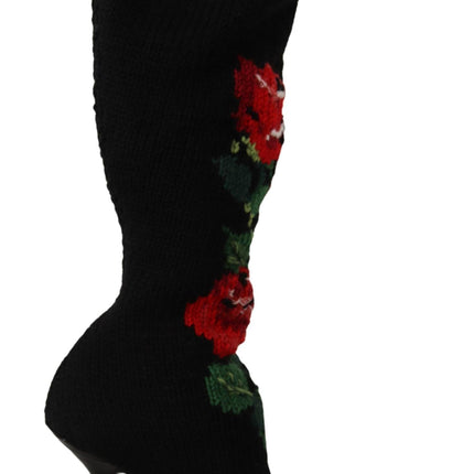 Bottes de chaussettes élégantes avec détail des roses rouges