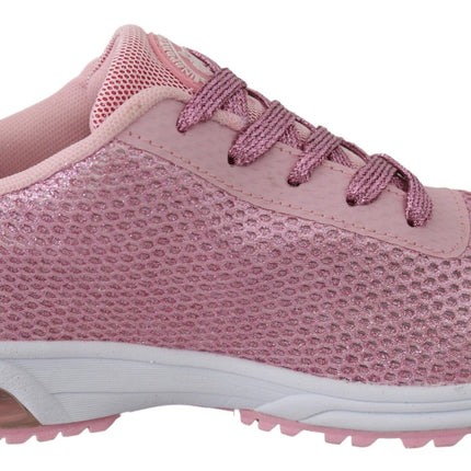 Sneaker chic in polvere rosa ad artigianato