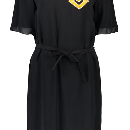 Robe courte noire chic avec détail du logo