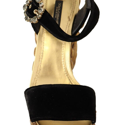 Tacones de terciopelo barroco en negro y dorado