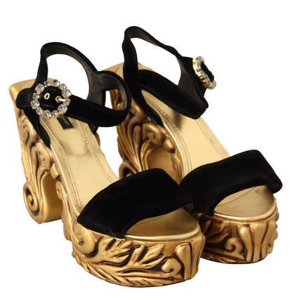 Tacones de terciopelo barroco en negro y dorado