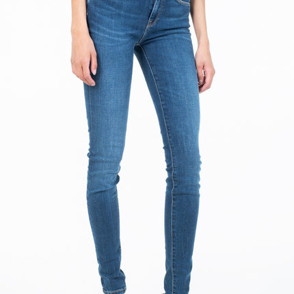 Elegantes jeans azules de jegging