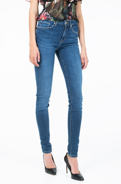 Elegantes jeans azules de jegging