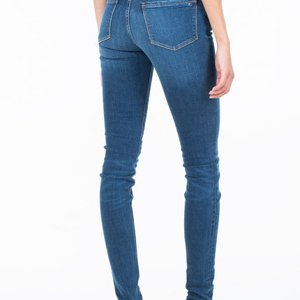 Elegantes jeans azules de jegging