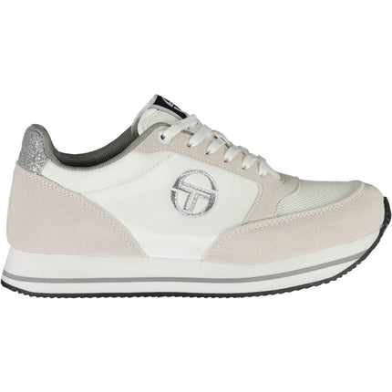 Sneaker bianche chic con dettagli contrastanti