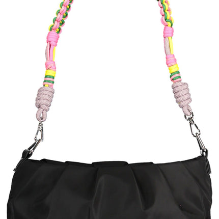 Bolso negro chic con detalle de contraste