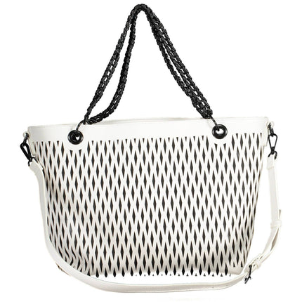 Elegante bolso blanco con asa de cadena