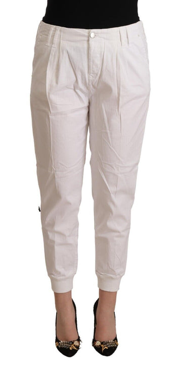 Pantalones cortos blancos con tapa blanca