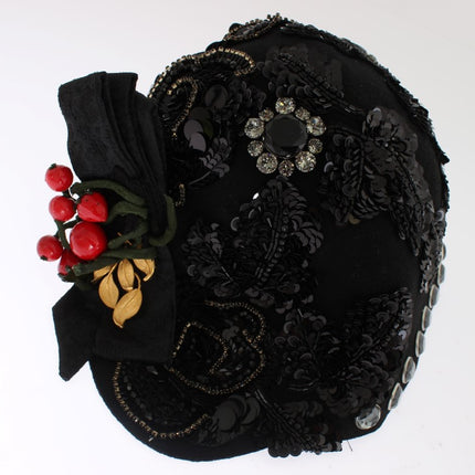 Élégant chapeau de cloche noire à cristal noir