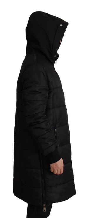 Elegante chaqueta de invierno de parka con capucha negra