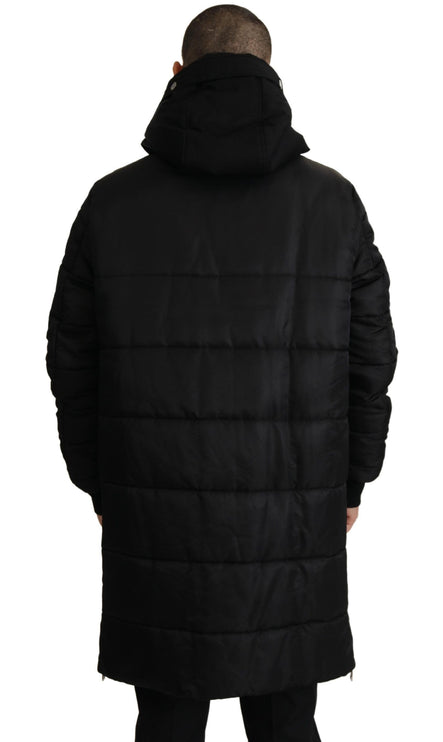 Elegante chaqueta de invierno de parka con capucha negra