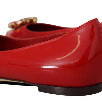 Mocasines de cristal de ante rojo: elegancia exquisita