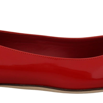 Mocasines de cristal de ante rojo: elegancia exquisita