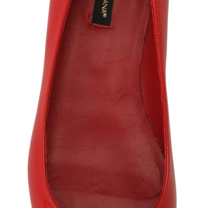 Mocasines de cristal de ante rojo: elegancia exquisita