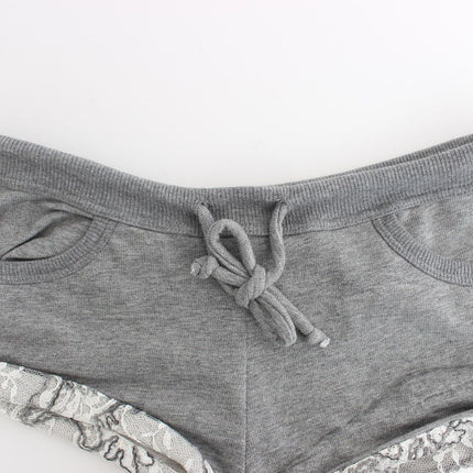 Mini pantaloncini tagliati in pizzo grigio chic