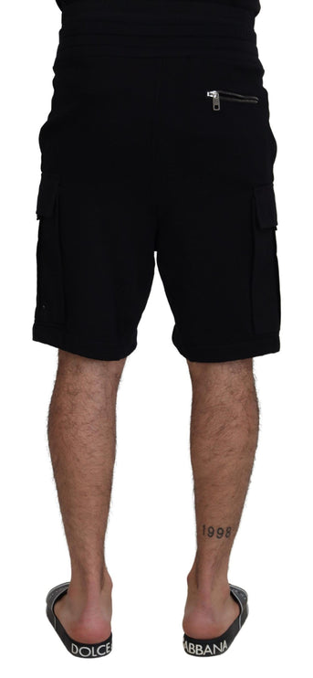 Verhoog je zomer: klassieke zwarte Bermuda -shorts