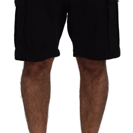 Verhoog je zomer: klassieke zwarte Bermuda -shorts