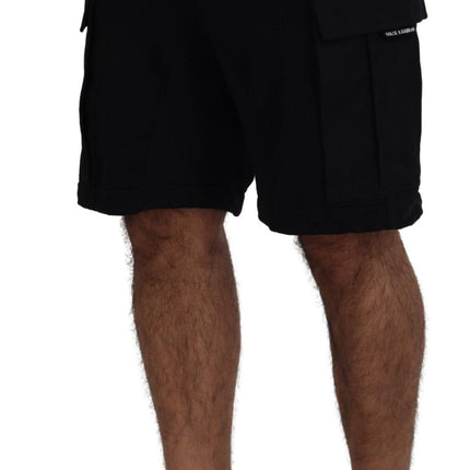 Verhoog je zomer: klassieke zwarte Bermuda -shorts