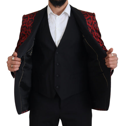 Traje de tres piezas con estampado de leopardo rojo radiante