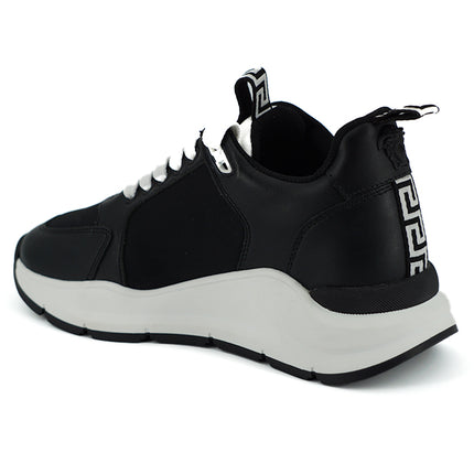 Elegant Monochrome Leather Sneakers