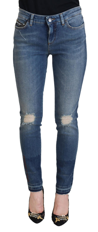 Eleganti pantaloni in denim a brandelli - chic casualwear