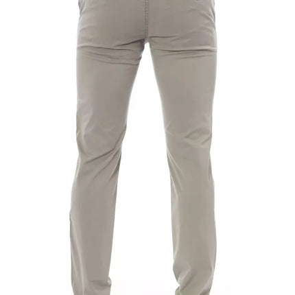 Elegantes pantalones beige chino para hombres