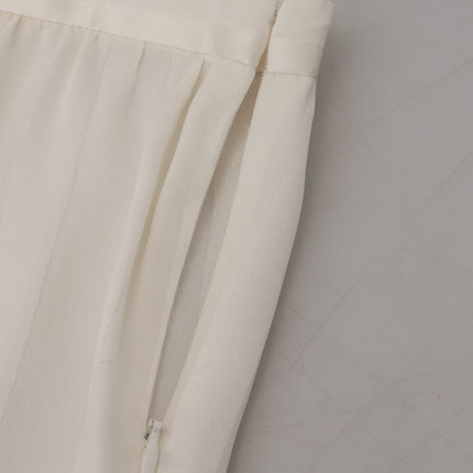 Eleganti pantaloncini di lingerie in pizzo bianco