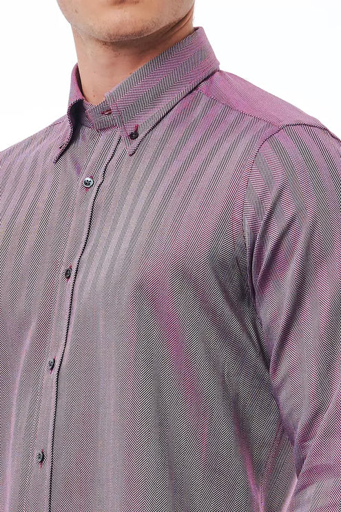 Elegant Bourgondy button-down shirt